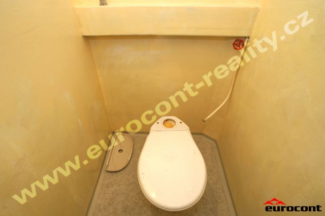 WC u kancele 1 (1m) (103x097cm)